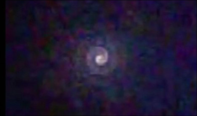 Astonishing ... spinning UFO